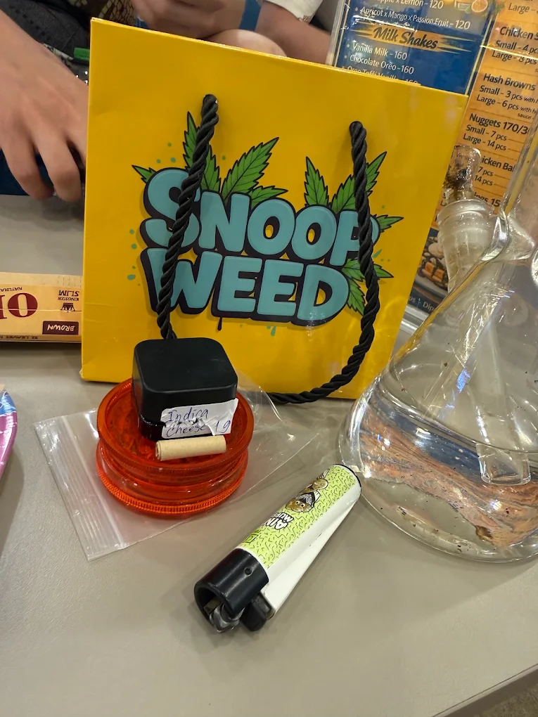 Snoop Weed coffee & snacks
